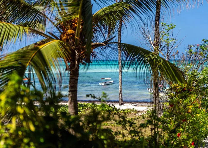 Shanuo Beach Bungalows